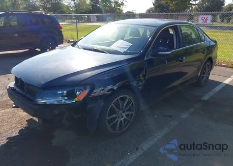 2013 Volkswagen Passat 2.5L Se из США, поврежденный, VIN 1VWBP7A34DC026222